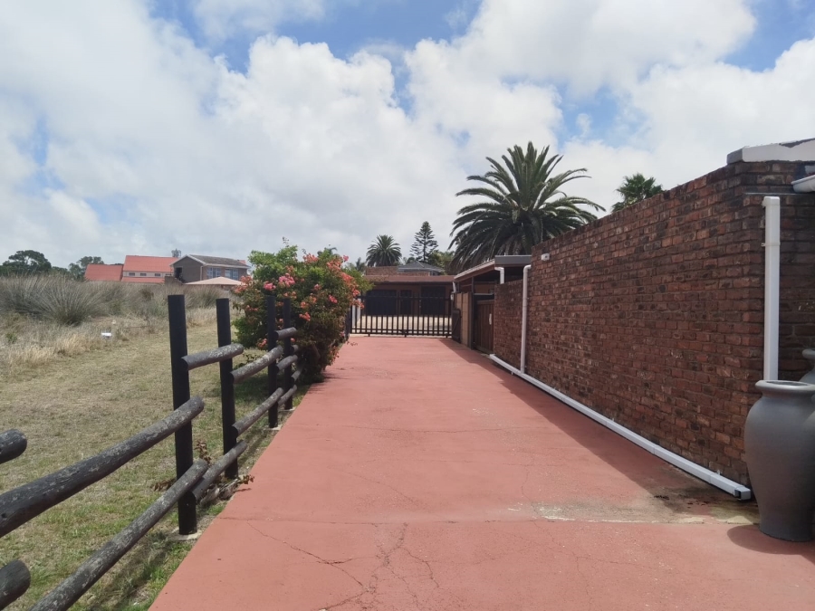 3 Bedroom Property for Sale in Heiderand Western Cape